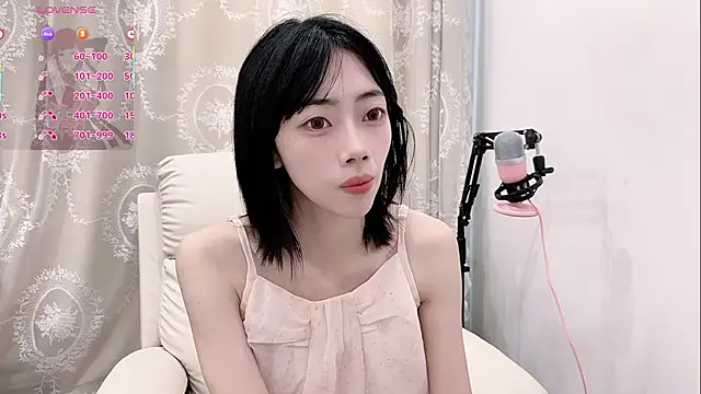 Изображение секс-шоу модели tuantuanle