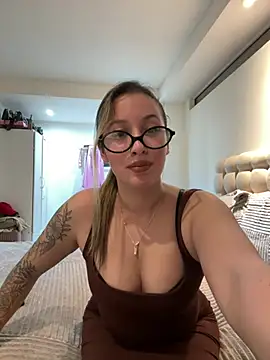 Mialunaxx's sex show image