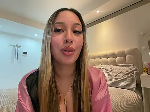 Mialunaxx's sex show image