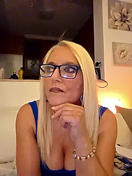 kikkastar's sex show image