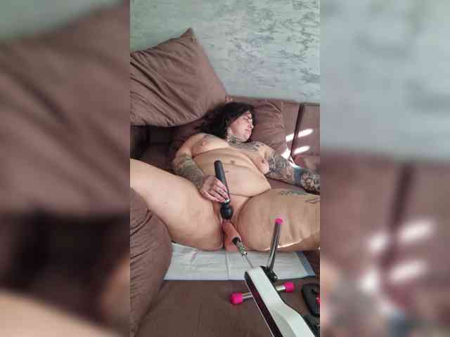 CannabisQueen's sex show image