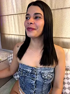 Изображение секс-шоу модели Leah_Honey26