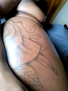 Sexshow-Bild von Hugemassivebootie Sexshow-Bild von Hugemassivebootie