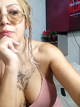 Gatithaaa's sex show image