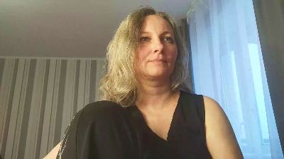 EdithManning's sex show image