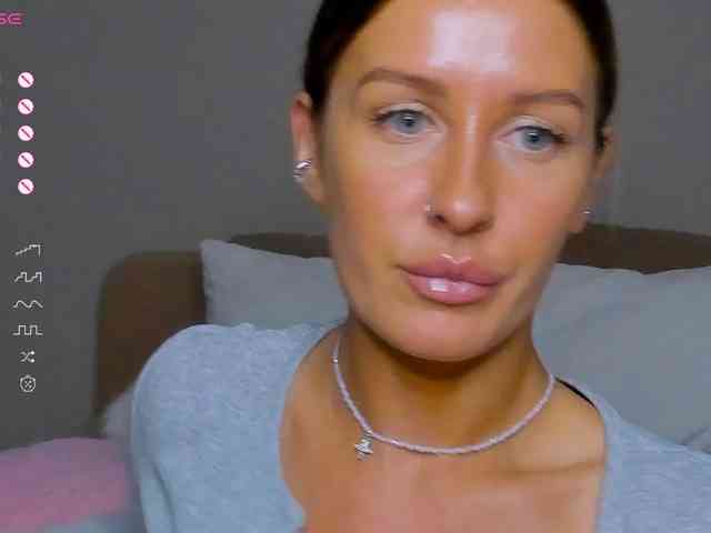 Изображение секс-шоу модели HannaChardger