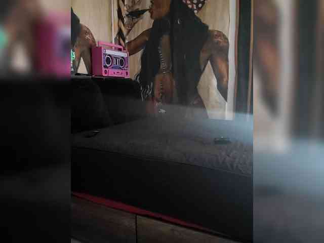 QueenAnitaDix's sex show image