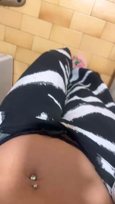 Johnna692's sex show image