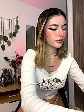 Изображение секс-шоу модели Your_Honeey