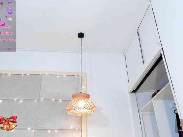 violethilton's sex show image