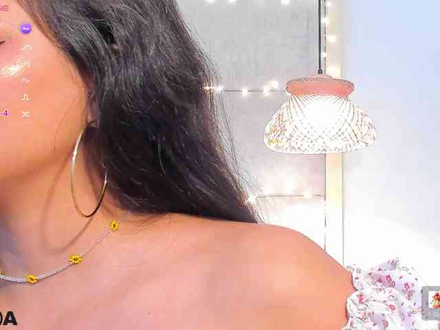 violethilton's sex show image