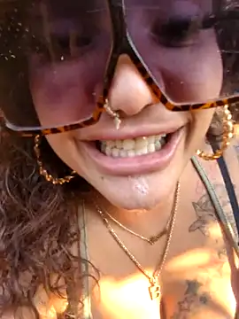 Av3ryyBe3's sex show image