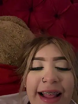 Изображение секс-шоу модели akirahattori