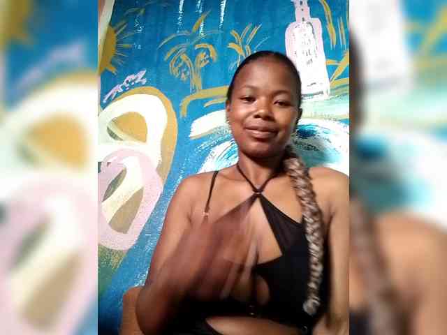 Изображение секс-шоу модели Sayrahsexy