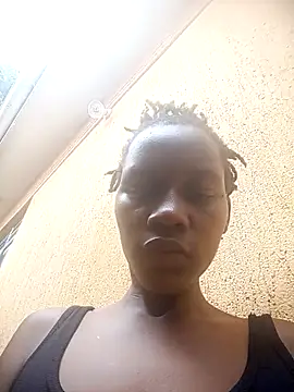 Изображение секс-шоу модели Petite_li Изображение секс-шоу модели Petite_li