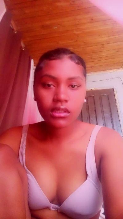 Sexshow-Bild von tracyloveone Sexshow-Bild von tracyloveone