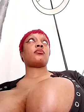 Изображение секс-шоу модели Busty_Bambi