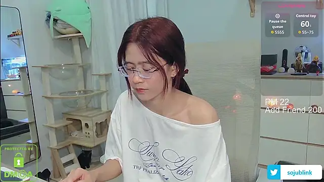 littlemiilk's sex show image