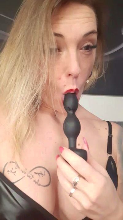 Изображение секс-шоу модели LadyMiri