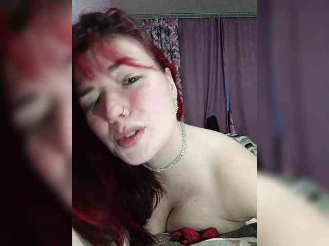 Horny-Lina's sex show image