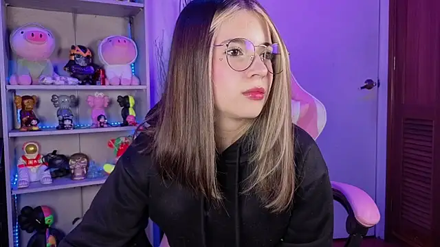 Изображение секс-шоу модели EmilyMiller_ Изображение секс-шоу модели EmilyMiller_