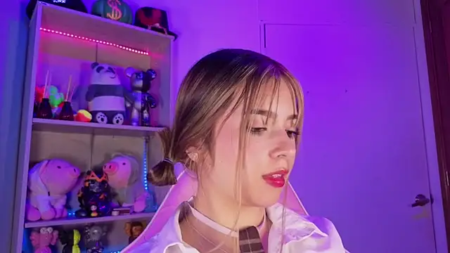 EmilyMiller_'s sex show image EmilyMiller_'s sex show image