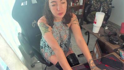 PetitSimonett's sex show image