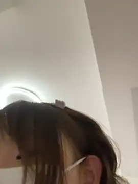 kkkiii-42's sex show image
