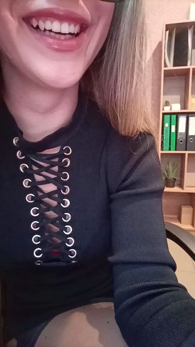 Sexshow-Bild von dzinblondi Sexshow-Bild von dzinblondi