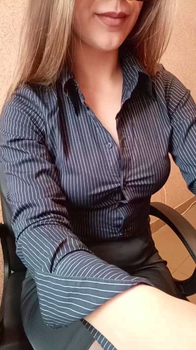 dzinblondi's sex show image