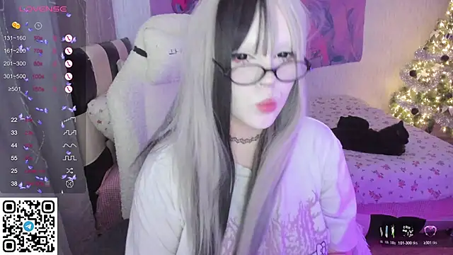 SelenaCute's sex show image