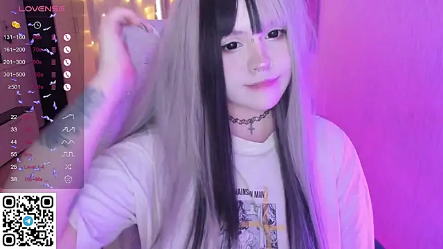 SelenaCute's sex show image