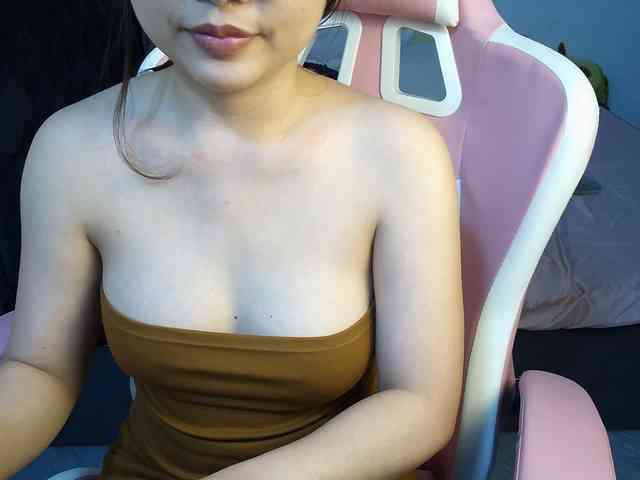 Julia98's sex show image Julia98's sex show image