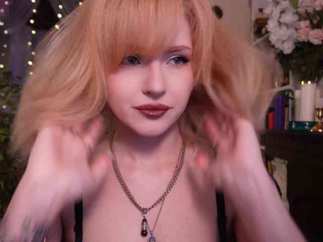 Изображение секс-шоу модели ChristieWade Изображение секс-шоу модели ChristieWade