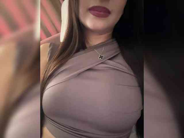 Изображение секс-шоу модели Alliina-leee