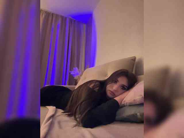 Alliina-leee's sex show image Alliina-leee's sex show image