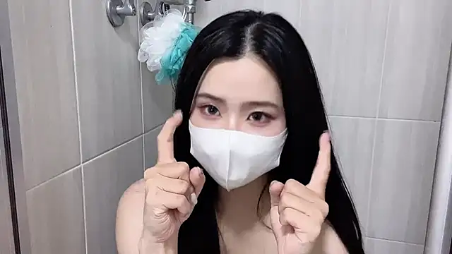 Изображение секс-шоу модели LHeart Изображение секс-шоу модели LHeart