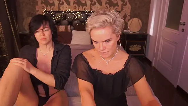 PleasureWeCouple's sex show image