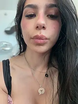 LoveLillyy's sex show image