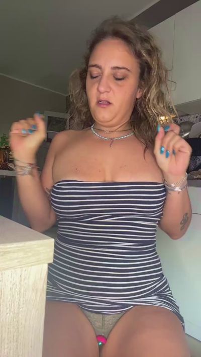 Изображение секс-шоу модели bambolinA90hot Изображение секс-шоу модели bambolinA90hot