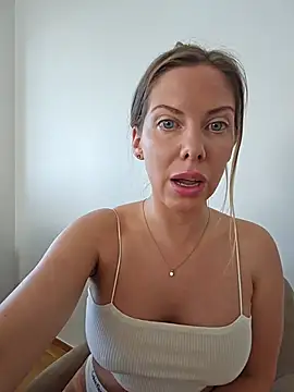 Nova-Lee's sex show image