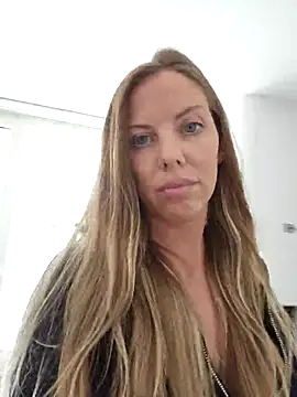Nova-Lee's sex show image