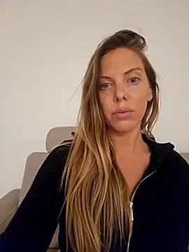 Nova-Lee's sex show image