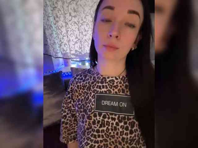 AureliyXXX's sex show image