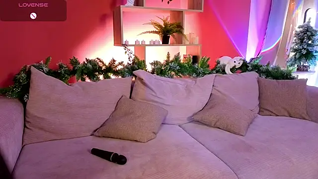 Lucy_louras's sex show image