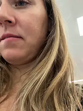 Skyellar's sex show image