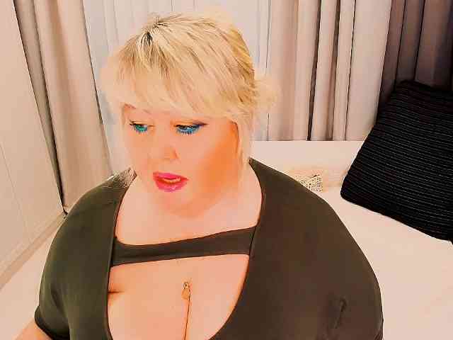 Изображение секс-шоу модели XBIGTITSXX Изображение секс-шоу модели XBIGTITSXX