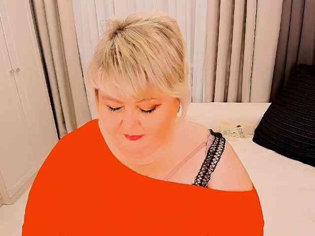 Изображение секс-шоу модели XBIGTITSXX Изображение секс-шоу модели XBIGTITSXX