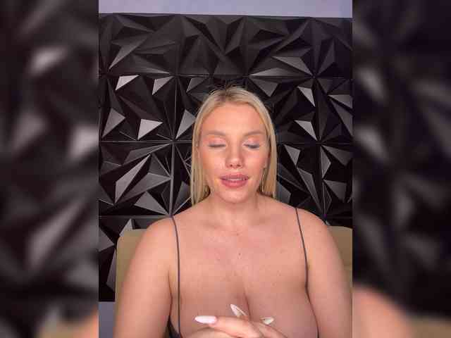 Изображение секс-шоу модели LYLAtop