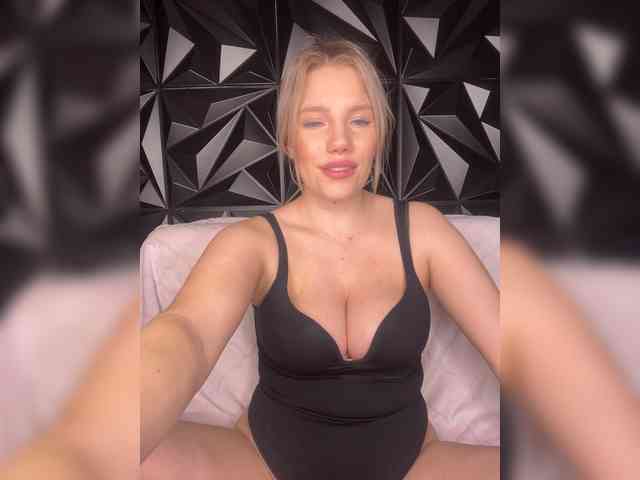 Изображение секс-шоу модели LYLAtop